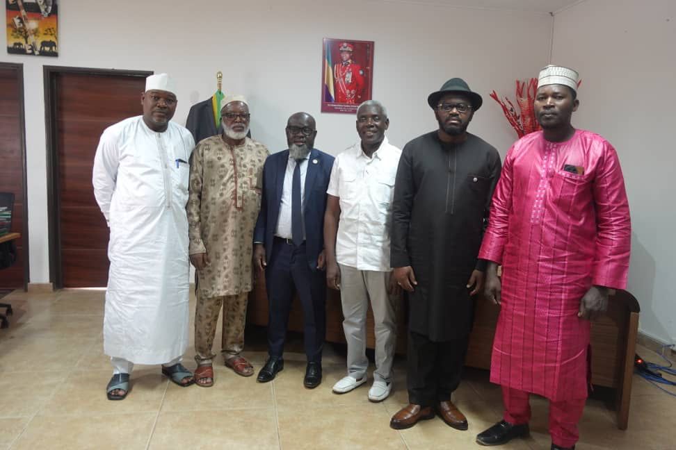 CAP SUR OYEM AVEC SAMB'A ASSURANCES ET LA C.G.T.I.